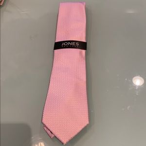 Jones New York pink men’s tie